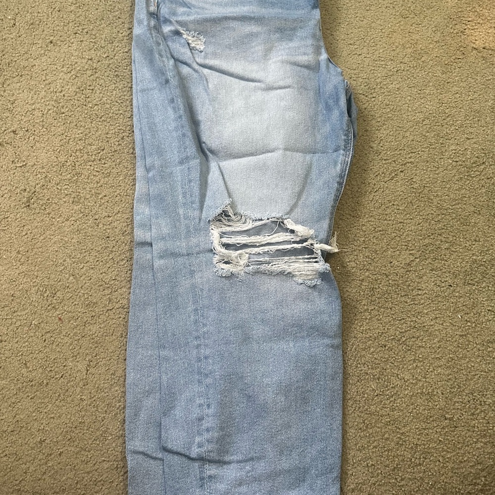 American Eagle Mom Jean
